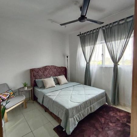 Qilayna Guest Room Sepang Exterior photo